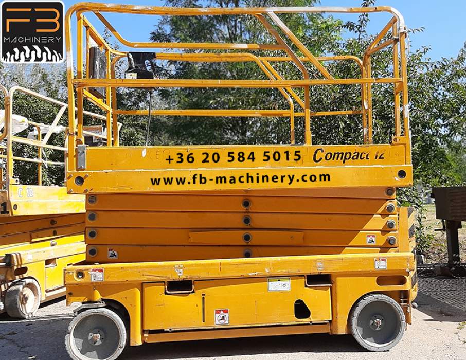 Haulotte Compact 12 Nr. 30 Nacela foarfeca electrica folosit